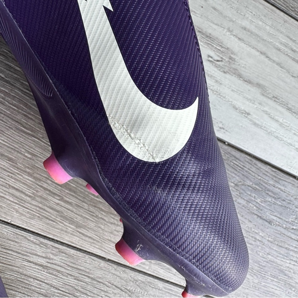 Nike Soccer Cleats | Size: 5Y | Regular Condition - Picture 4 of 9